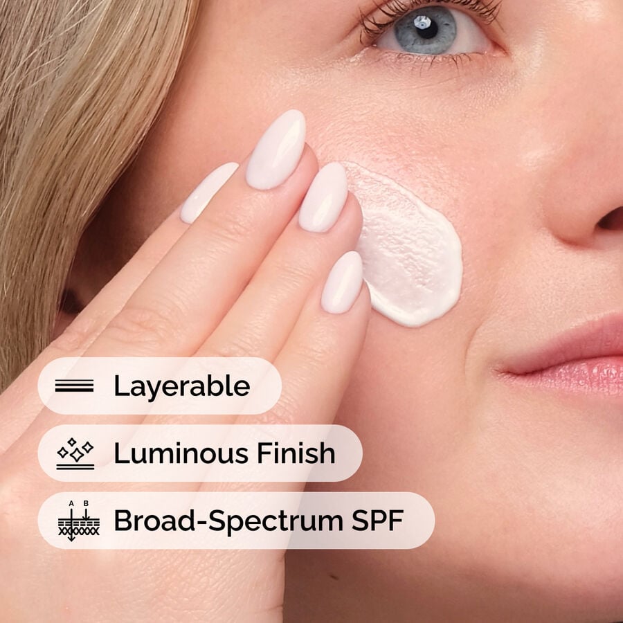 uv-filters-spf-45-serum-t3 uv-filters-spf-45-serum-model-application-with-benefits.jpg